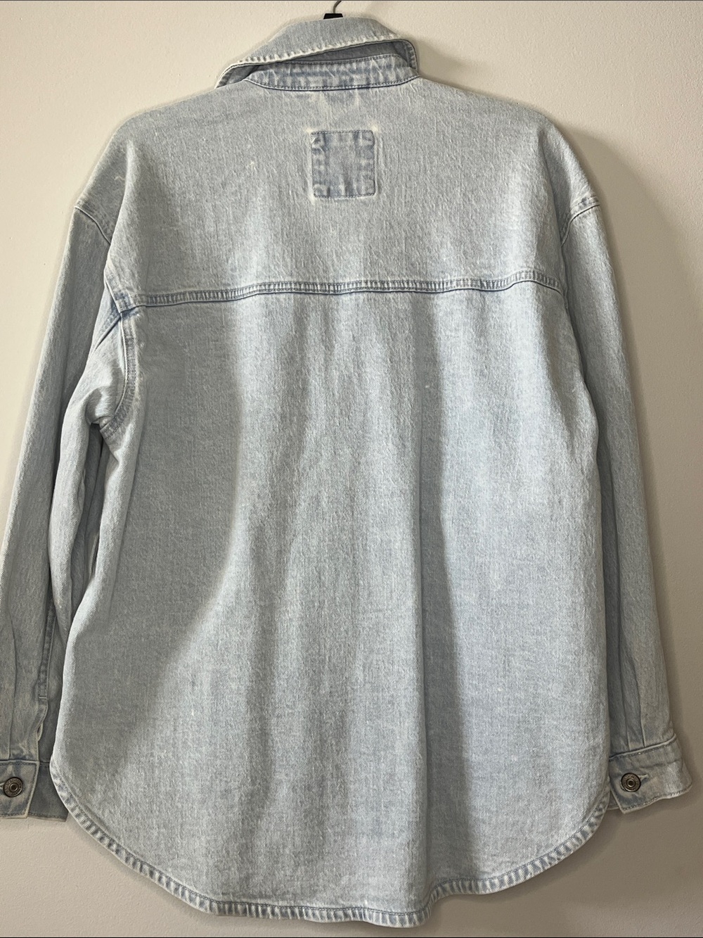 Abercrombie & Fitch Denim Shacket Long Button Down 90’s style Jean layering top - Picture 3 of 6